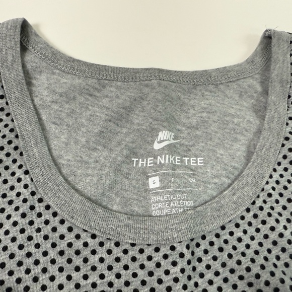Nike Graphic Logo Tank Top Shirt Bundle 3 Muscle Shirt Sleeveless Tees NWT - Picture 8 of 14